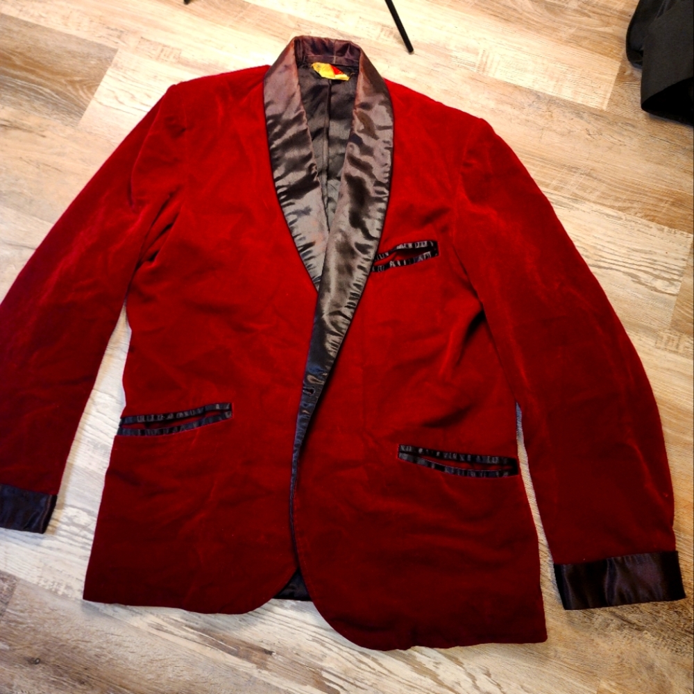 Men's Red Velvet Shawl Collar Blazer